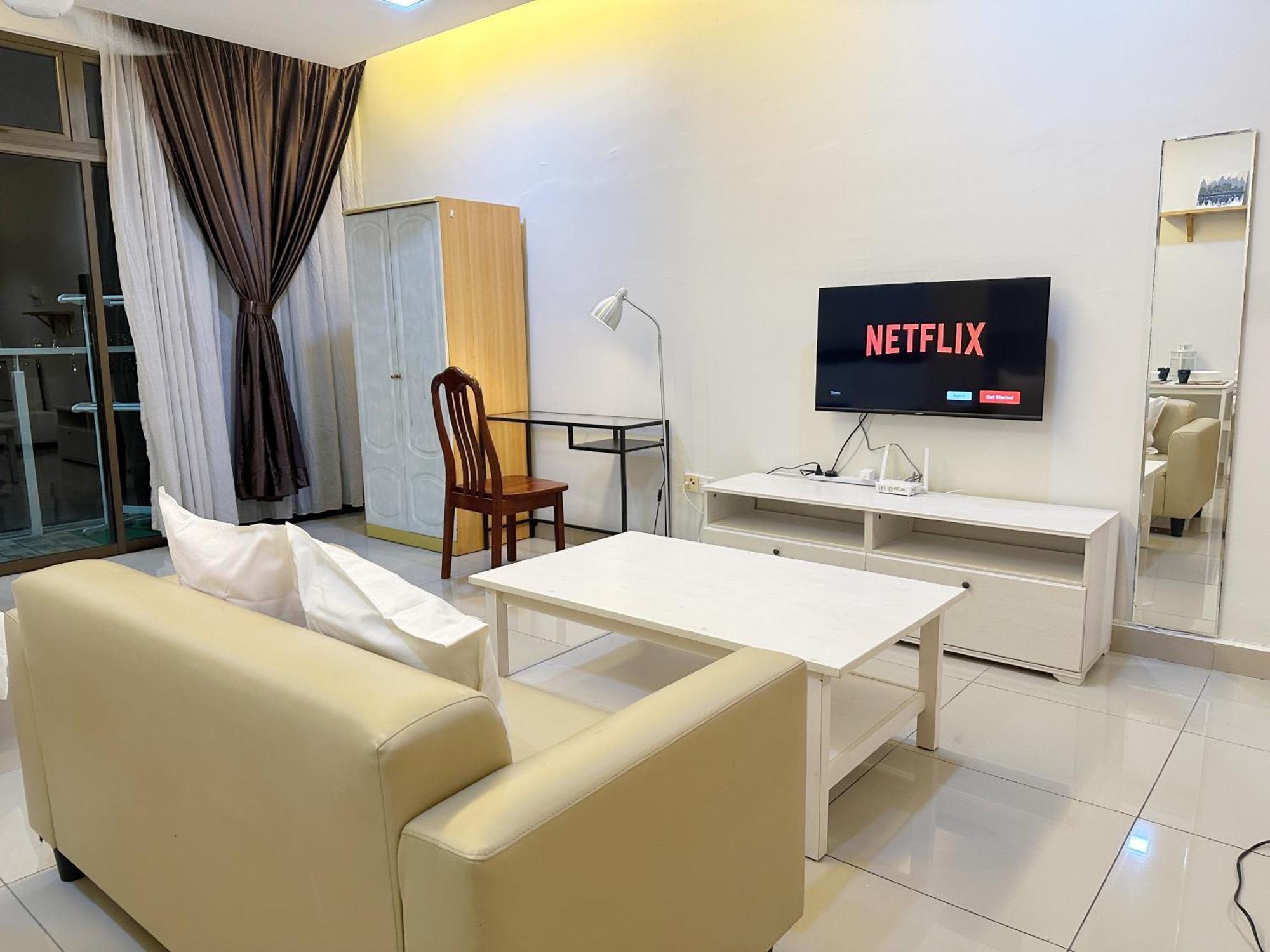 Palazio Serviced Apartment In Mount Austin Near Aeon Ikea Toppen Hsi Johor Bahru Exterior foto